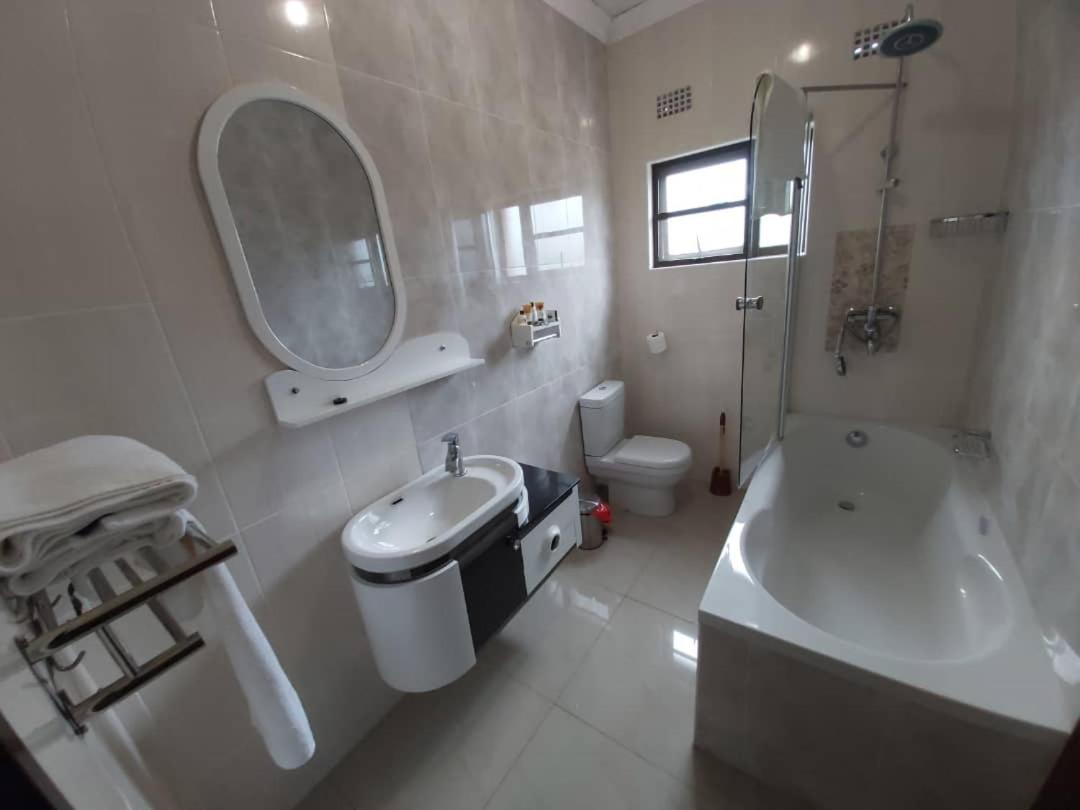 Top Stay Inn Kasane Exterior foto